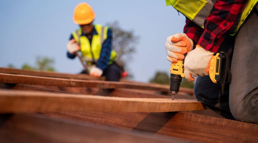 Professional gutter cleaning in Southport, NC